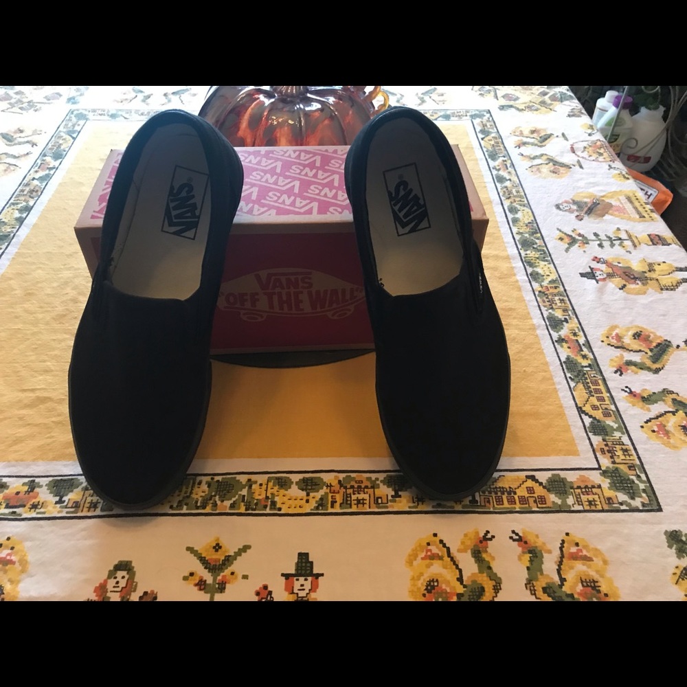 Black Van sneakers slip on